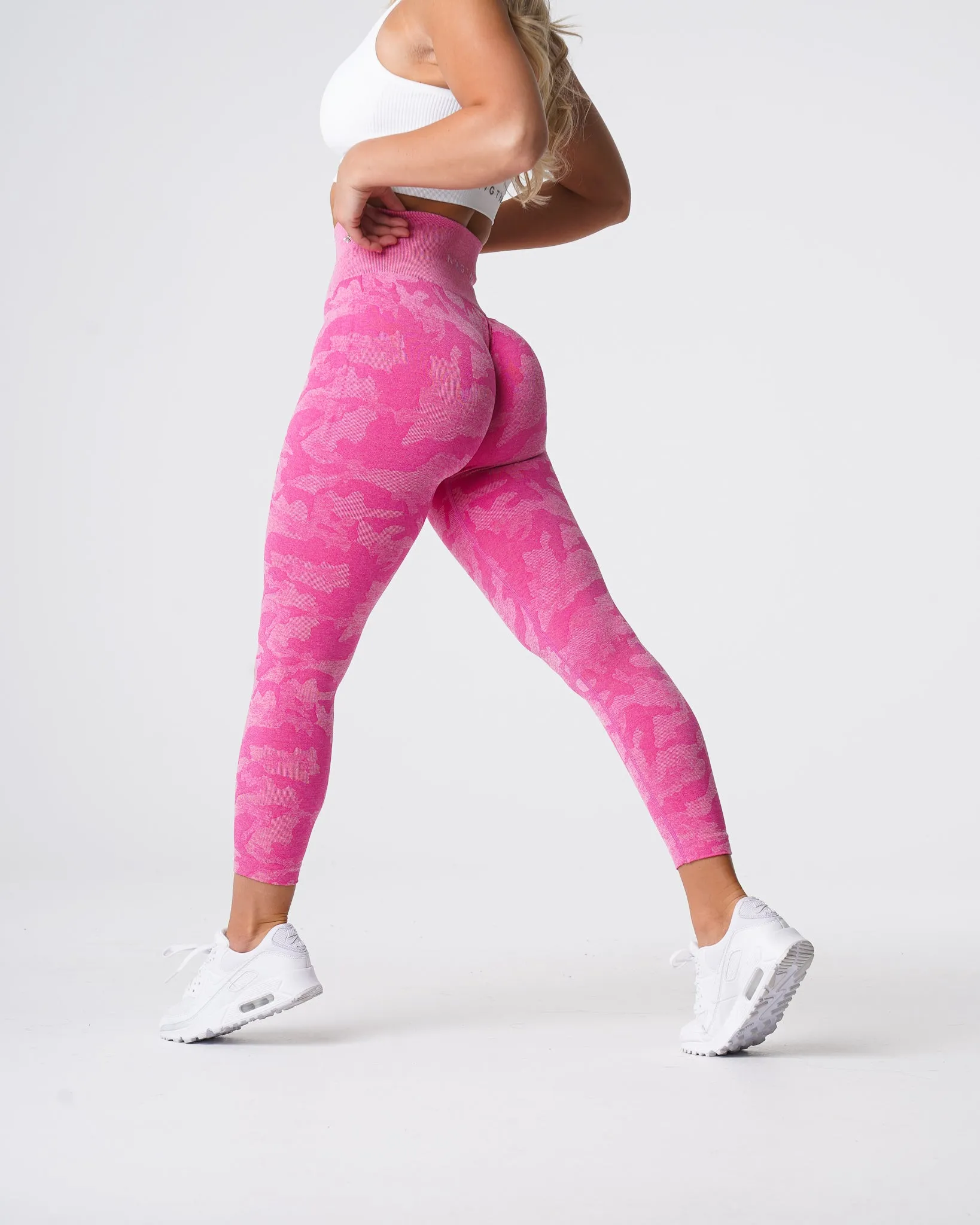 Bubble Gum Pink Camo Seamless Leggings