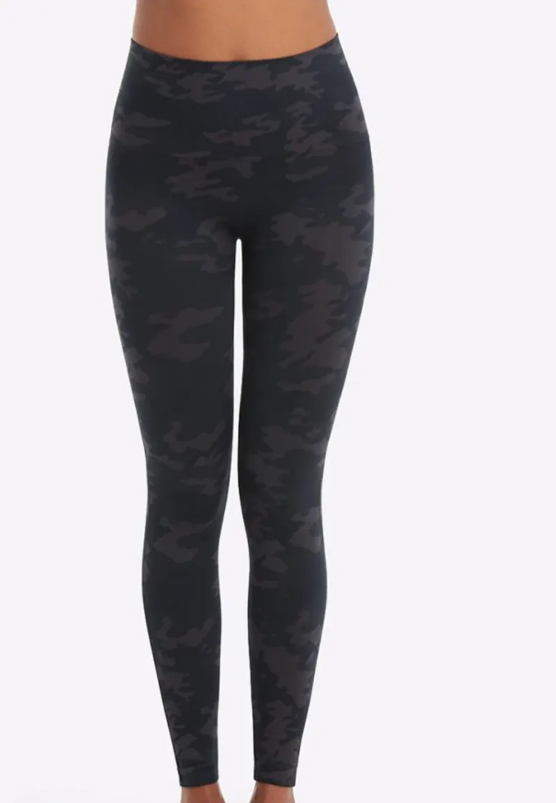 Spanx Look at Me Now Seamless Leggings Black Camo